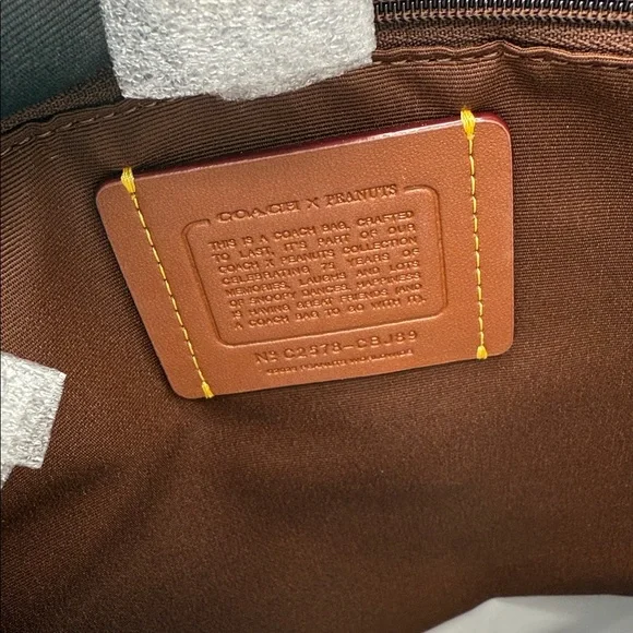 Coach X Peanuts City Tote Bag In Signature Canvas With Snoopy Print CBJ89 - Picture 8 of 13